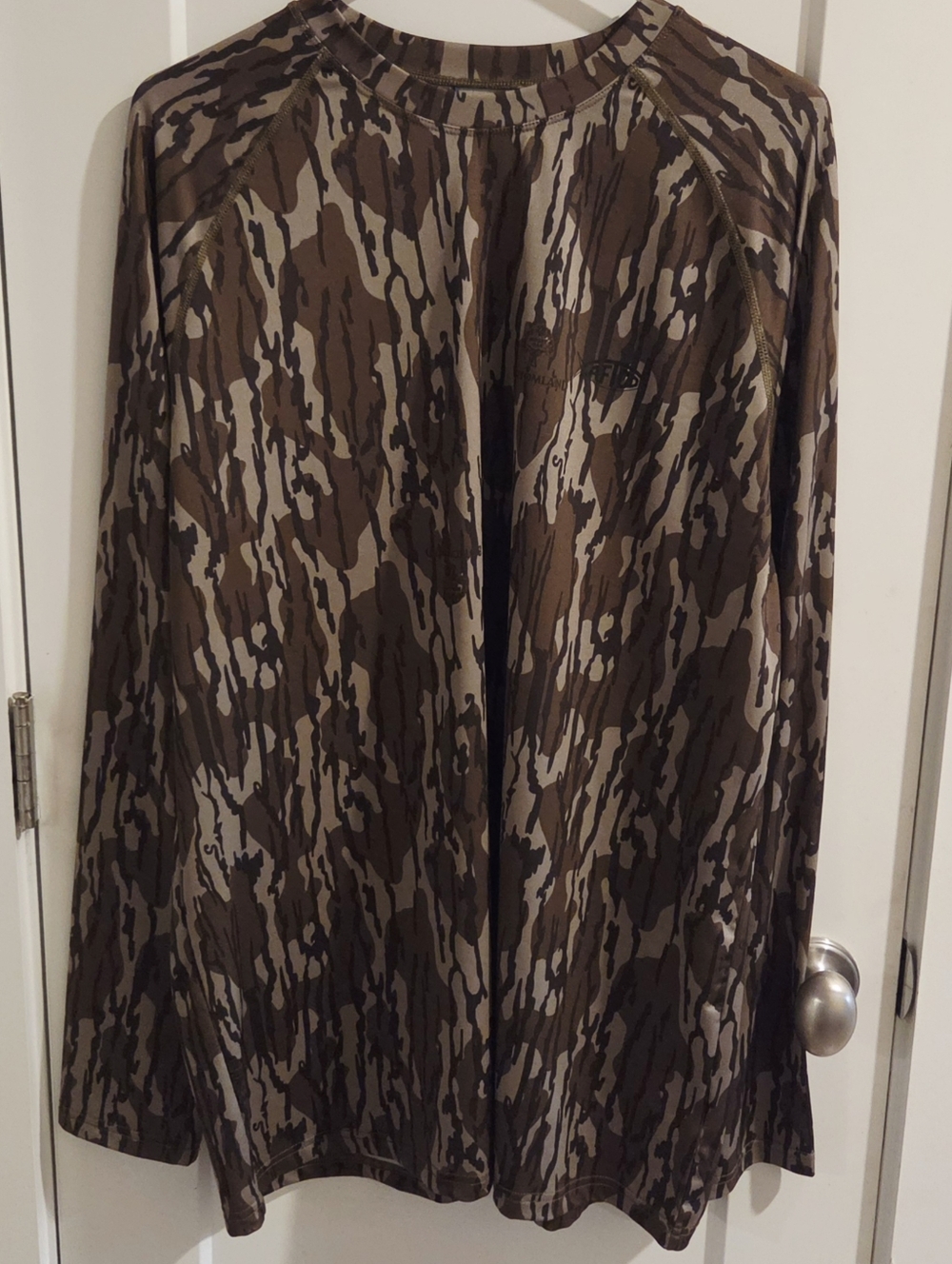 AFTCO American Fishing Tackle Company Long-Sleeve Bottomland Camo Shirt - Large